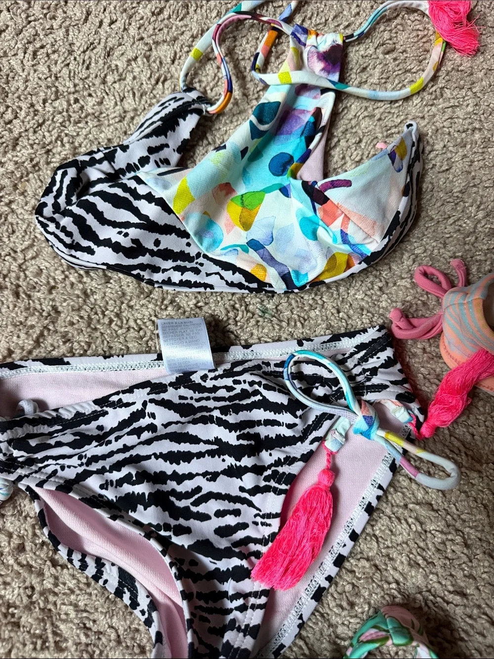 Bundle/lot 6 girls swimsuits plus 1 extra top